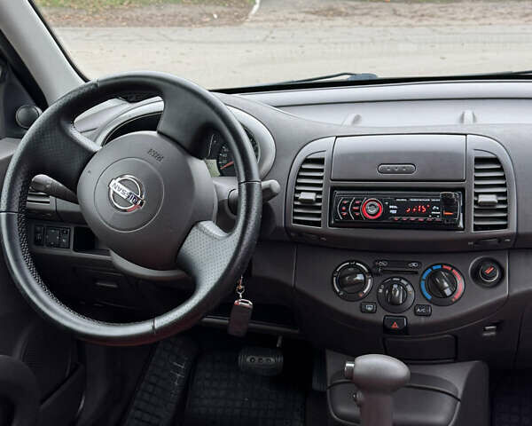 Красный Ниссан Микра, объемом двигателя 1.24 л и пробегом 150 тыс. км за 5900 $, фото 13 на Automoto.ua