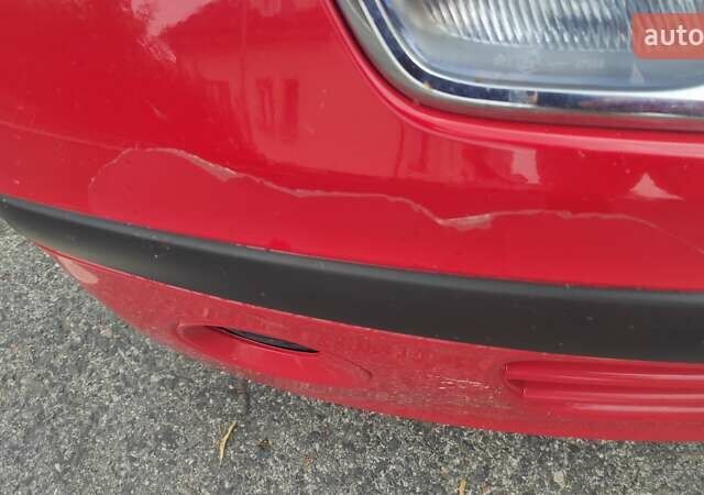 Червоний Ніссан Мікра, об'ємом двигуна 1.2 л та пробігом 150 тис. км за 4700 $, фото 13 на Automoto.ua