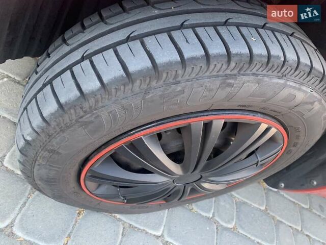 Красный Ниссан Микра, объемом двигателя 1.24 л и пробегом 121 тыс. км за 5700 $, фото 60 на Automoto.ua