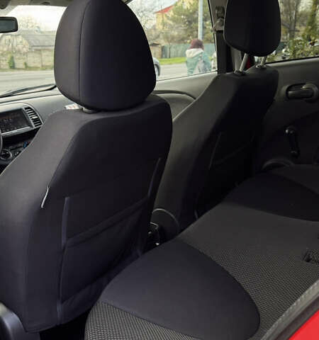 Красный Ниссан Микра, объемом двигателя 1.24 л и пробегом 150 тыс. км за 4200 $, фото 9 на Automoto.ua