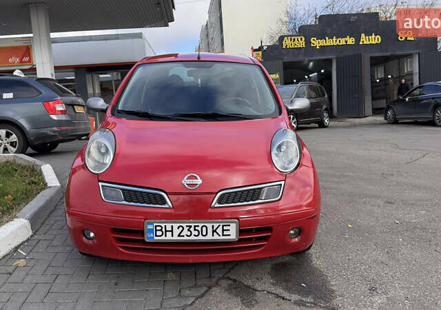 Красный Ниссан Микра, объемом двигателя 1.24 л и пробегом 150 тыс. км за 4200 $, фото 2 на Automoto.ua