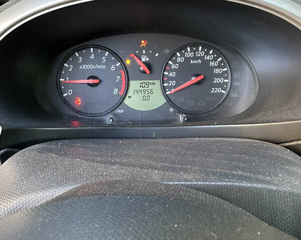 Красный Ниссан Микра, объемом двигателя 1.24 л и пробегом 145 тыс. км за 3500 $, фото 9 на Automoto.ua