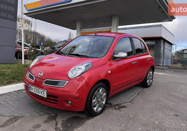 Красный Ниссан Микра, объемом двигателя 1.24 л и пробегом 150 тыс. км за 4200 $, фото 1 на Automoto.ua