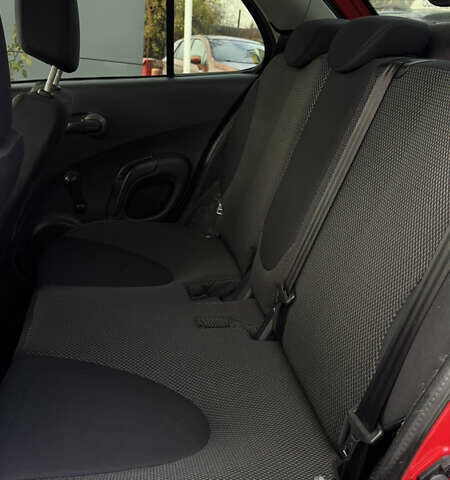 Красный Ниссан Микра, объемом двигателя 1.24 л и пробегом 150 тыс. км за 4200 $, фото 8 на Automoto.ua