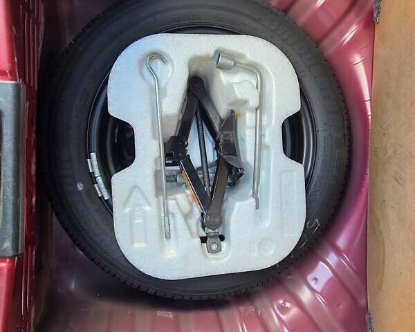 Красный Ниссан Микра, объемом двигателя 1.2 л и пробегом 66 тыс. км за 7800 $, фото 8 на Automoto.ua