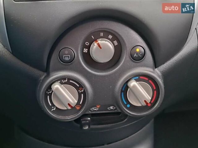 Красный Ниссан Микра, объемом двигателя 1.6 л и пробегом 50 тыс. км за 8290 $, фото 23 на Automoto.ua