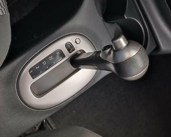 Красный Ниссан Микра, объемом двигателя 1.6 л и пробегом 50 тыс. км за 8290 $, фото 25 на Automoto.ua