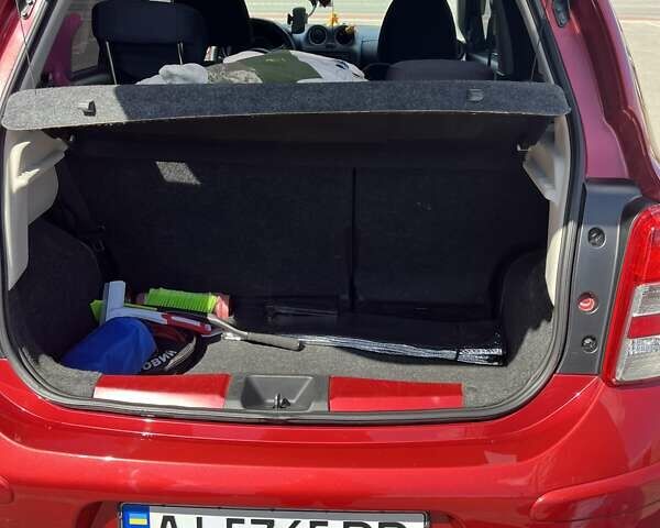 Красный Ниссан Микра, объемом двигателя 1.2 л и пробегом 64 тыс. км за 10500 $, фото 1 на Automoto.ua