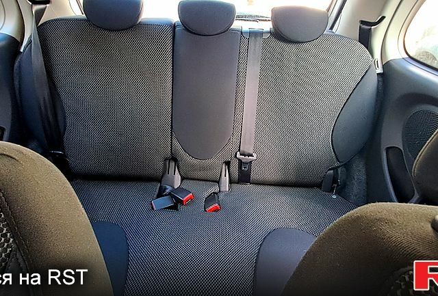 Ниссан Микра, объемом двигателя 1.4 л и пробегом 133 тыс. км за 2500 $, фото 4 на Automoto.ua