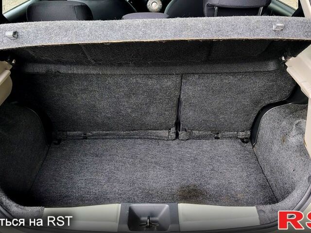 Ниссан Микра, объемом двигателя 1.2 л и пробегом 102 тыс. км за 7999 $, фото 7 на Automoto.ua