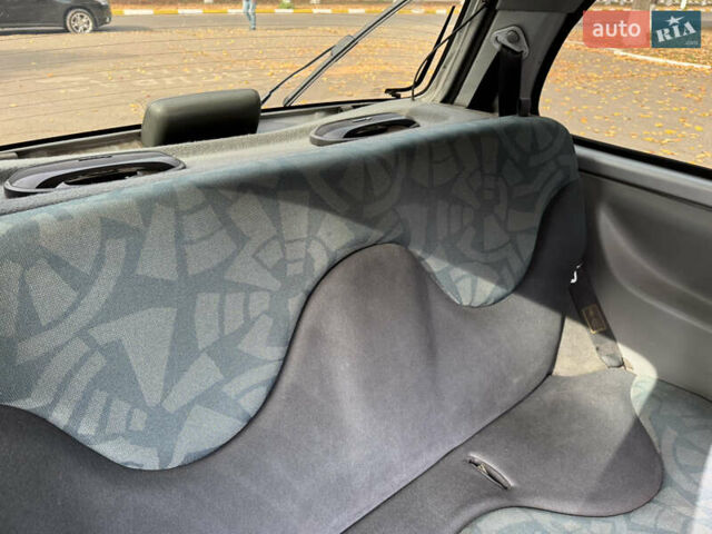 Серый Ниссан Микра, объемом двигателя 1 л и пробегом 229 тыс. км за 3100 $, фото 10 на Automoto.ua