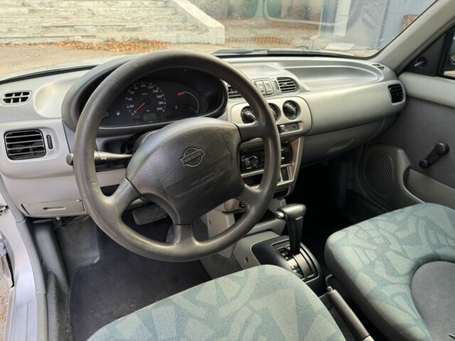 Серый Ниссан Микра, объемом двигателя 1 л и пробегом 229 тыс. км за 3200 $, фото 9 на Automoto.ua