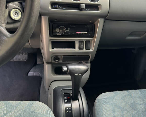 Серый Ниссан Микра, объемом двигателя 1 л и пробегом 229 тыс. км за 3100 $, фото 9 на Automoto.ua