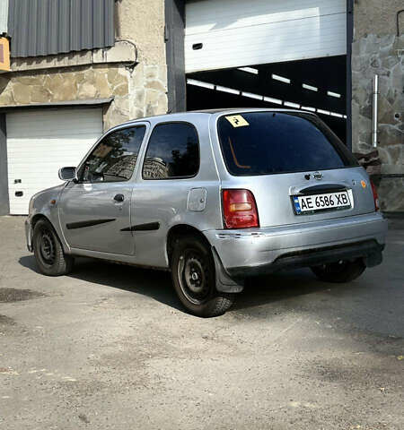 Серый Ниссан Микра, объемом двигателя 1.4 л и пробегом 204 тыс. км за 1900 $, фото 3 на Automoto.ua