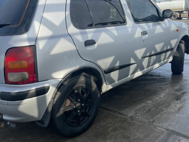 Серый Ниссан Микра, объемом двигателя 1 л и пробегом 240 тыс. км за 1500 $, фото 3 на Automoto.ua