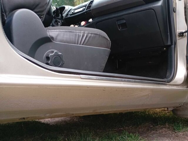 Серый Ниссан Микра, объемом двигателя 1.2 л и пробегом 180 тыс. км за 3300 $, фото 6 на Automoto.ua