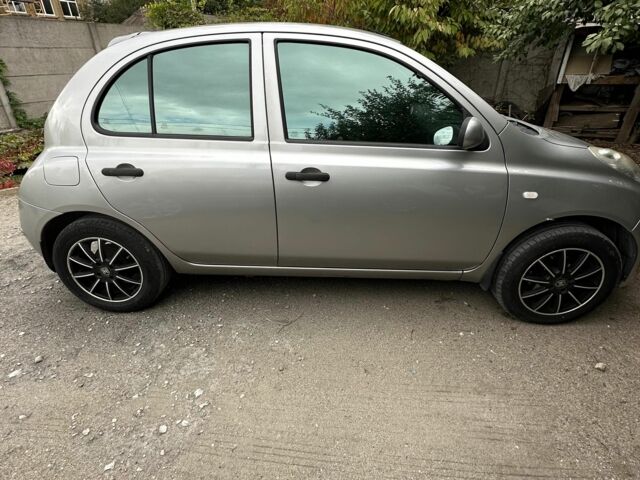 Сірий Ніссан Мікра, об'ємом двигуна 1.2 л та пробігом 220 тис. км за 4895 $, фото 6 на Automoto.ua