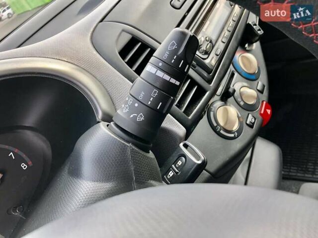 Серый Ниссан Микра, объемом двигателя 1.2 л и пробегом 186 тыс. км за 4100 $, фото 10 на Automoto.ua