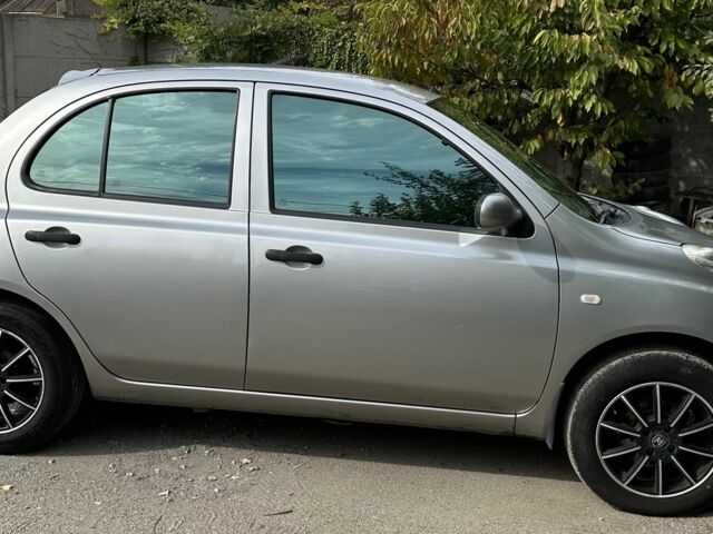 Сірий Ніссан Мікра, об'ємом двигуна 1.2 л та пробігом 220 тис. км за 4895 $, фото 4 на Automoto.ua