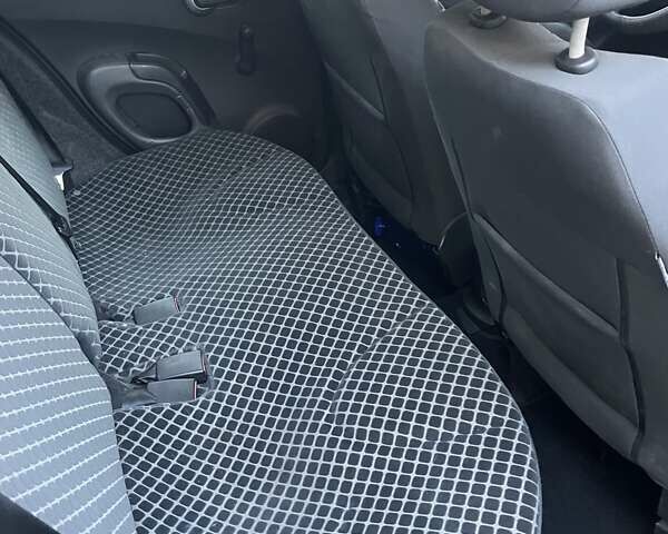 Серый Ниссан Микра, объемом двигателя 1.4 л и пробегом 136 тыс. км за 7000 $, фото 12 на Automoto.ua