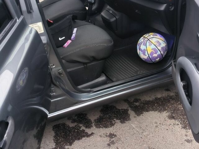 Серый Ниссан Микра, объемом двигателя 1.2 л и пробегом 163 тыс. км за 5200 $, фото 12 на Automoto.ua