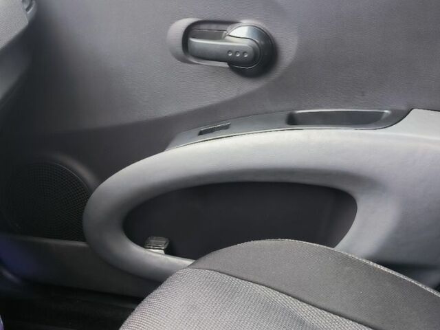 Серый Ниссан Микра, объемом двигателя 1.2 л и пробегом 163 тыс. км за 5200 $, фото 9 на Automoto.ua