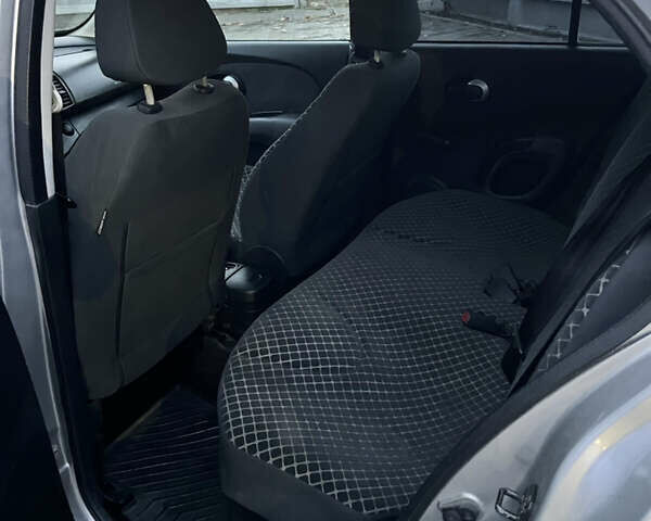 Серый Ниссан Микра, объемом двигателя 1.24 л и пробегом 165 тыс. км за 4999 $, фото 24 на Automoto.ua