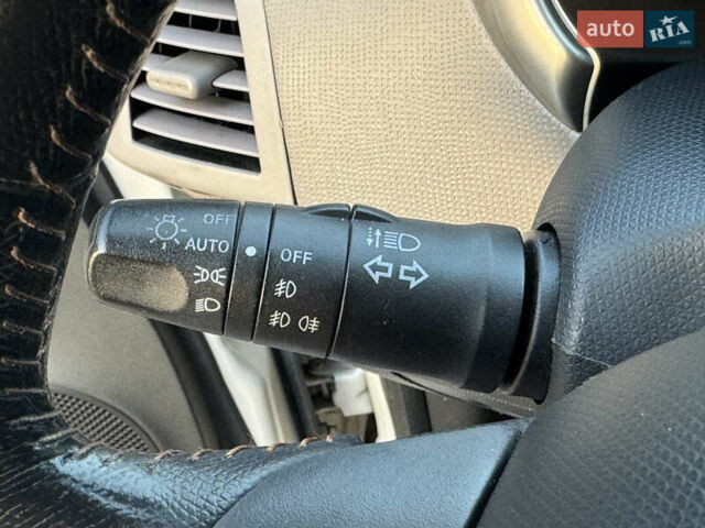 Сірий Ніссан Мікра, об'ємом двигуна 1.39 л та пробігом 140 тис. км за 6500 $, фото 15 на Automoto.ua