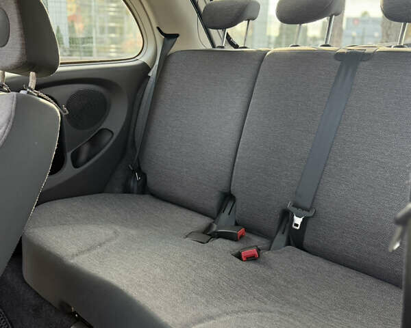 Сірий Ніссан Мікра, об'ємом двигуна 1.24 л та пробігом 203 тис. км за 3900 $, фото 9 на Automoto.ua