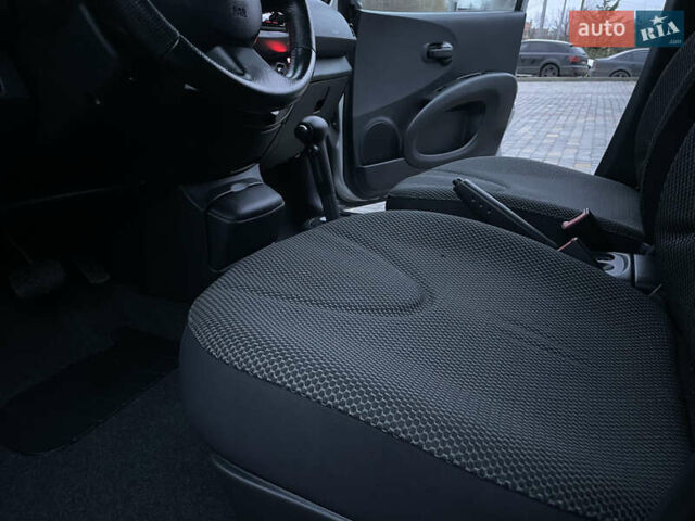 Сірий Ніссан Мікра, об'ємом двигуна 1.2 л та пробігом 127 тис. км за 5800 $, фото 25 на Automoto.ua