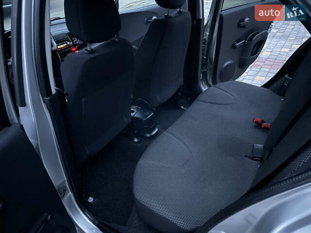 Сірий Ніссан Мікра, об'ємом двигуна 1.2 л та пробігом 127 тис. км за 5800 $, фото 36 на Automoto.ua