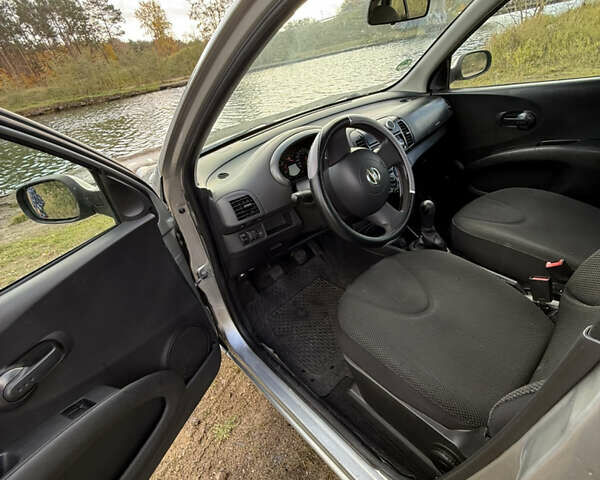 Серый Ниссан Микра, объемом двигателя 1.24 л и пробегом 168 тыс. км за 3600 $, фото 4 на Automoto.ua