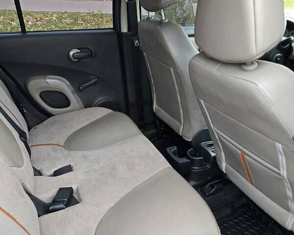 Серый Ниссан Микра, объемом двигателя 1.4 л и пробегом 160 тыс. км за 5999 $, фото 10 на Automoto.ua