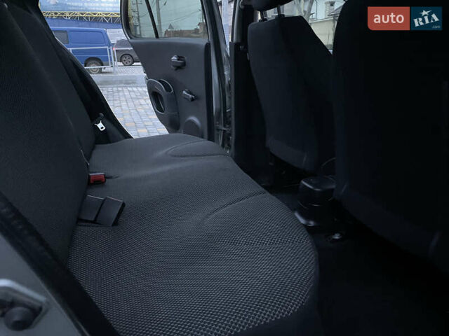 Сірий Ніссан Мікра, об'ємом двигуна 1.2 л та пробігом 127 тис. км за 5800 $, фото 33 на Automoto.ua
