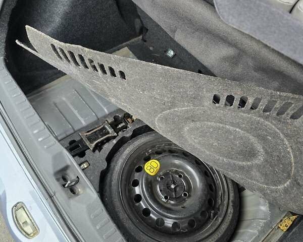 Серый Ниссан Микра, объемом двигателя 1.4 л и пробегом 160 тыс. км за 5999 $, фото 15 на Automoto.ua