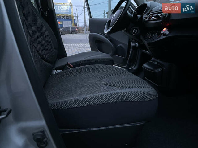 Сірий Ніссан Мікра, об'ємом двигуна 1.2 л та пробігом 127 тис. км за 5800 $, фото 30 на Automoto.ua