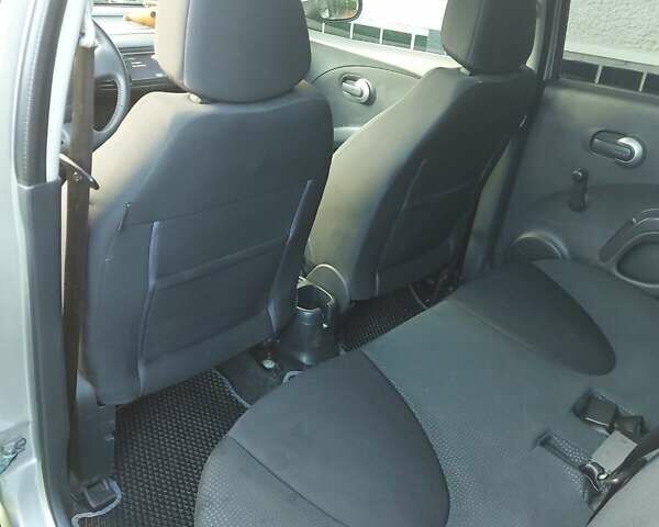 Серый Ниссан Микра, объемом двигателя 1.5 л и пробегом 255 тыс. км за 5500 $, фото 5 на Automoto.ua