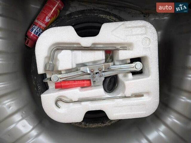 Серый Ниссан Микра, объемом двигателя 1.2 л и пробегом 109 тыс. км за 6950 $, фото 16 на Automoto.ua