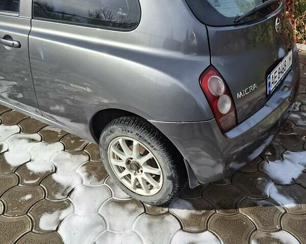 Серый Ниссан Микра, объемом двигателя 1.39 л и пробегом 160 тыс. км за 3500 $, фото 2 на Automoto.ua