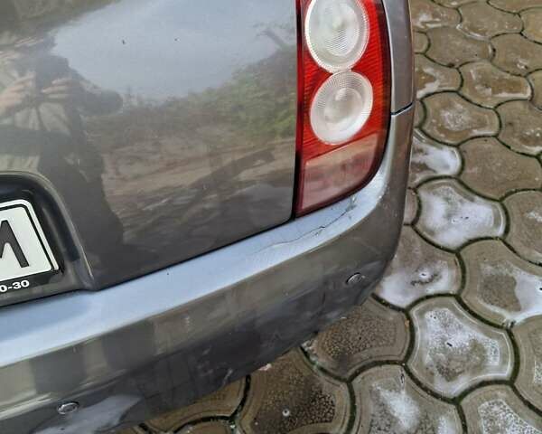 Серый Ниссан Микра, объемом двигателя 1.39 л и пробегом 160 тыс. км за 3500 $, фото 4 на Automoto.ua