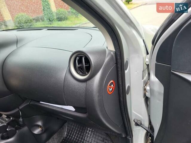 Сірий Ніссан Мікра, об'ємом двигуна 1.2 л та пробігом 168 тис. км за 6999 $, фото 83 на Automoto.ua
