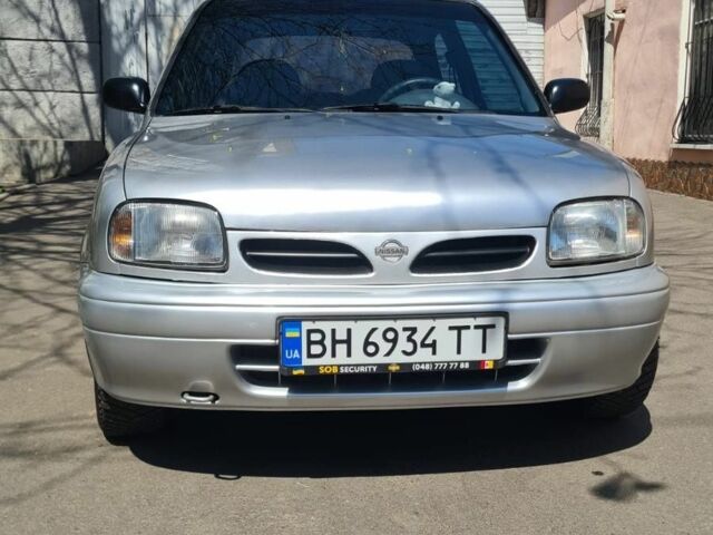Серый Ниссан Микра, объемом двигателя 1.3 л и пробегом 300 тыс. км за 2400 $, фото 2 на Automoto.ua