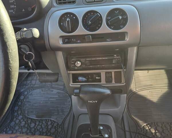 Синий Ниссан Микра, объемом двигателя 1 л и пробегом 118 тыс. км за 2700 $, фото 4 на Automoto.ua