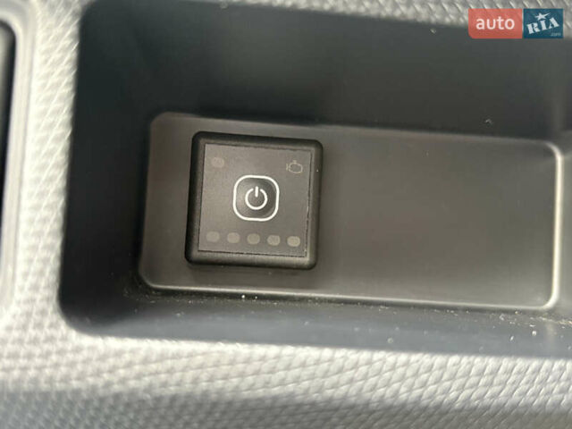 Синий Ниссан Микра, объемом двигателя 1.24 л и пробегом 150 тыс. км за 6400 $, фото 12 на Automoto.ua