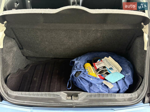 Синий Ниссан Микра, объемом двигателя 1.24 л и пробегом 150 тыс. км за 6400 $, фото 14 на Automoto.ua