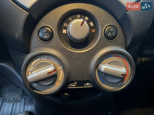 Синий Ниссан Микра, объемом двигателя 1.2 л и пробегом 99 тыс. км за 8499 $, фото 16 на Automoto.ua