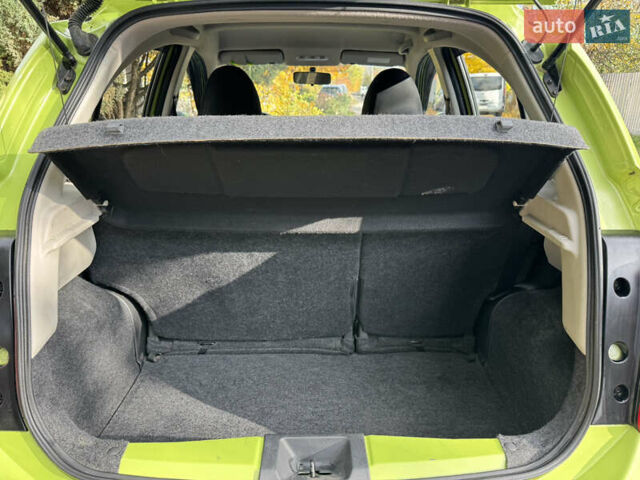 Зеленый Ниссан Микра, объемом двигателя 1.2 л и пробегом 90 тыс. км за 7700 $, фото 20 на Automoto.ua