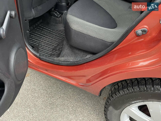 Оранжевый Ниссан Микра, объемом двигателя 1.24 л и пробегом 175 тыс. км за 5300 $, фото 17 на Automoto.ua