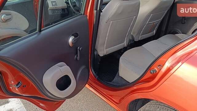 Оранжевый Ниссан Микра, объемом двигателя 1.39 л и пробегом 100 тыс. км за 7100 $, фото 26 на Automoto.ua