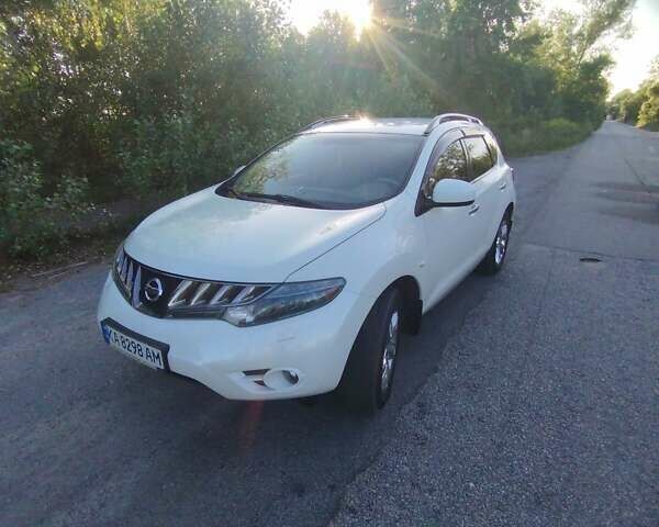 Белый Ниссан Мурано, объемом двигателя 3.5 л и пробегом 102 тыс. км за 9300 $, фото 1 на Automoto.ua